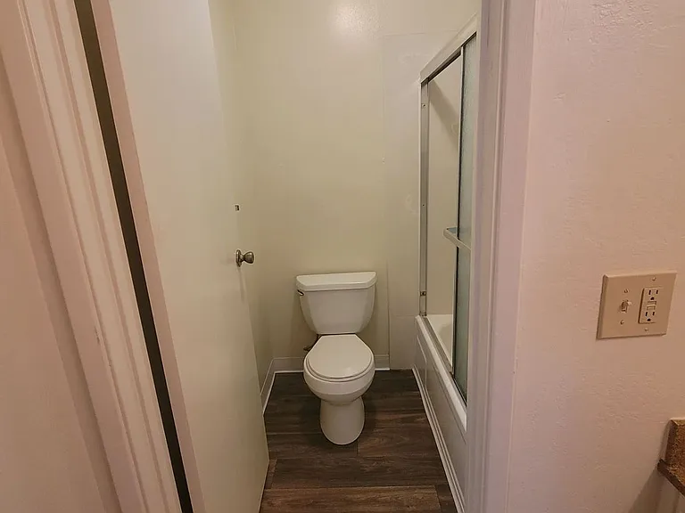 2950 Portage Bay — Photo 91