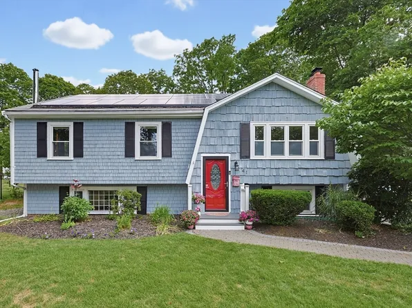 41 Myrtle St, Rockland, MA 02370