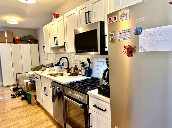 152 Salem St, Boston, MA