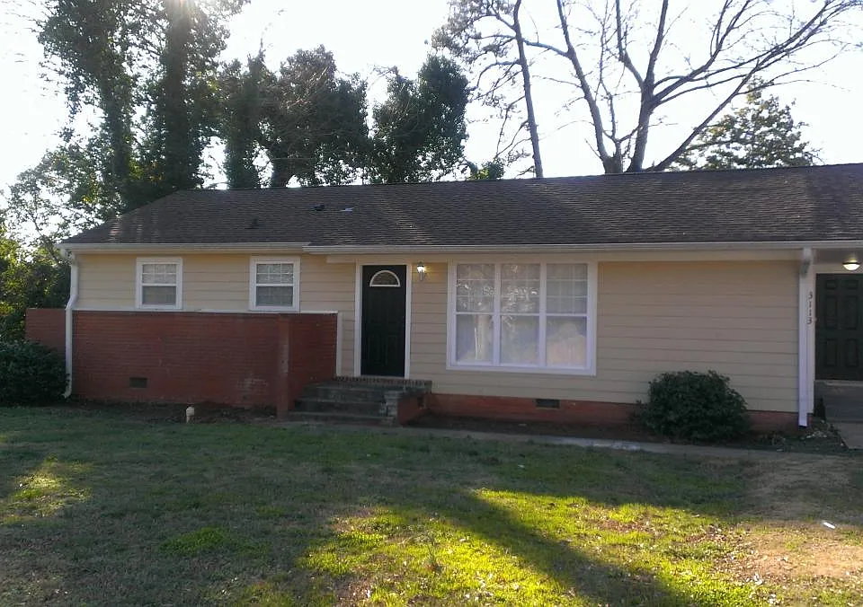 3113 Eastwood Dr