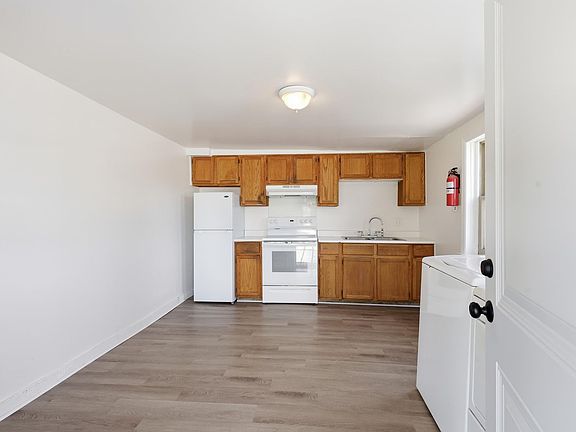 2nd image of 101 W Main St #10
