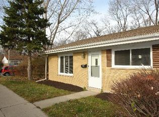 9429 Sumac Rd APT A, Des Plaines, IL 60016