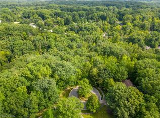10585 Whitewood Rd, Brecksville, OH 44141