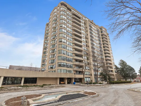 4 Willow St #807, Waterloo, ON N2J 4S2