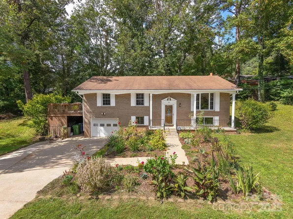 22 Waters Rd, Asheville, NC 28805