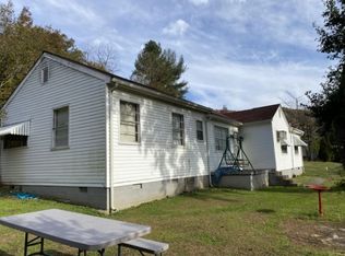 2714 Highway 840, Emerling, KY 40854
