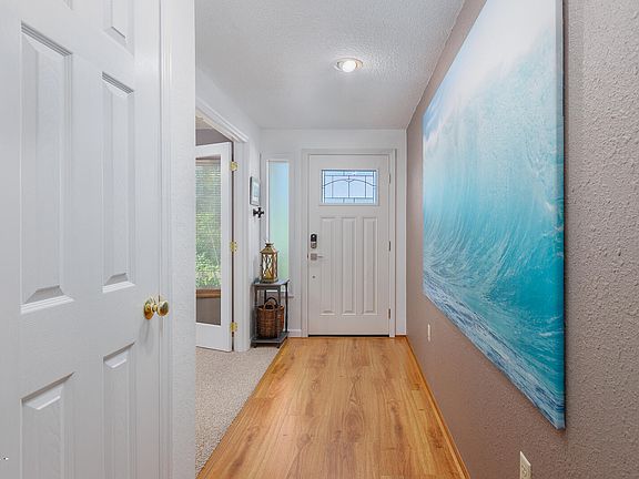 2nd image of 5820 El Mesa Ave