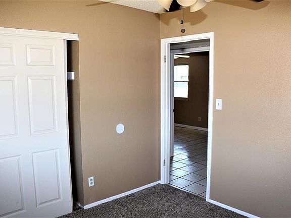 5th image of 4041 W Grovers Ave