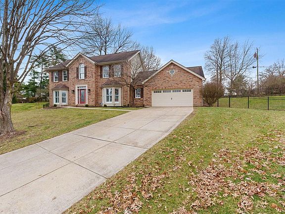 2nd image of 1000 Des Peres Woods Ct