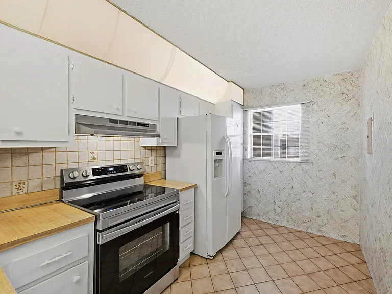 2960 SW 22nd Ave #8120 — Photo 7