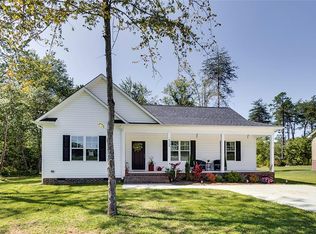 4268 Brown Oaks Rd, Randleman, NC 27317