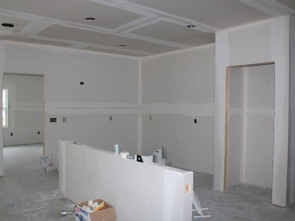 4th image of 112 Four Seasons Ln #45