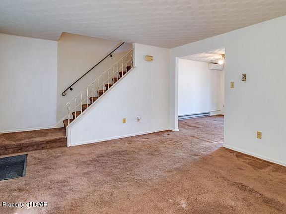 4th image of 533 W Main St