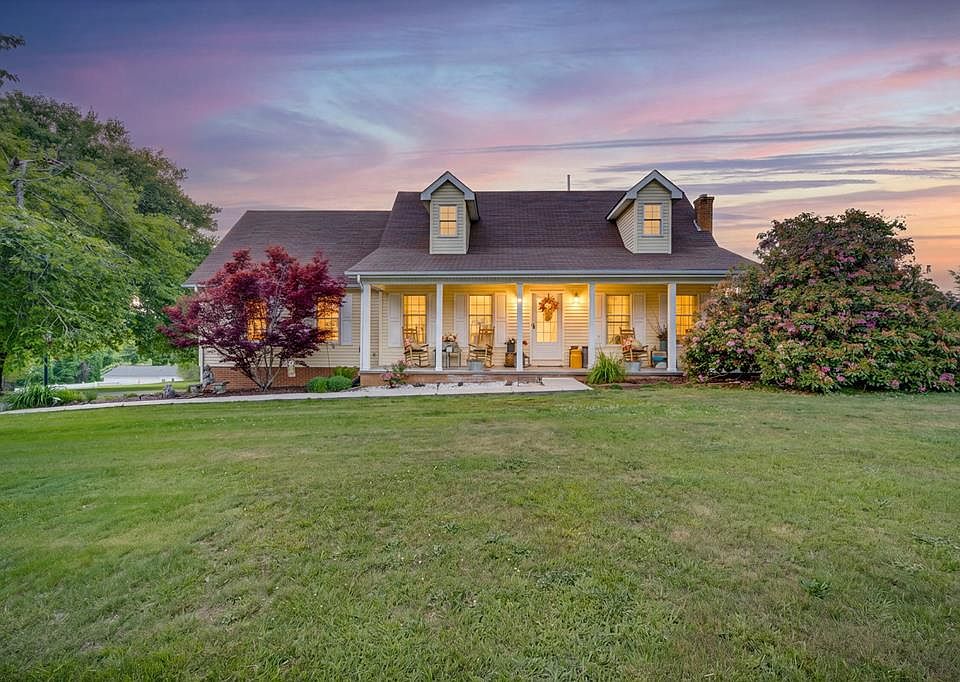 1st image of 33307 Graceland Ln