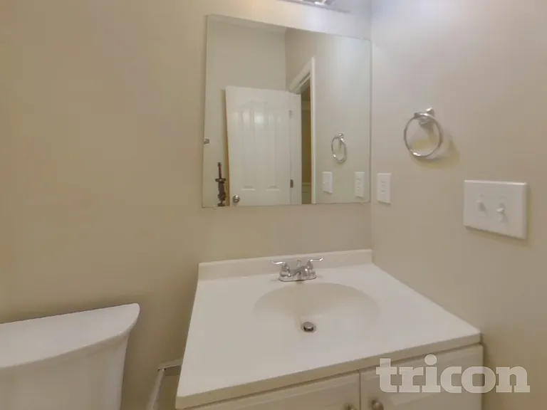 9043 Sanders Creek Ct — Photo 14