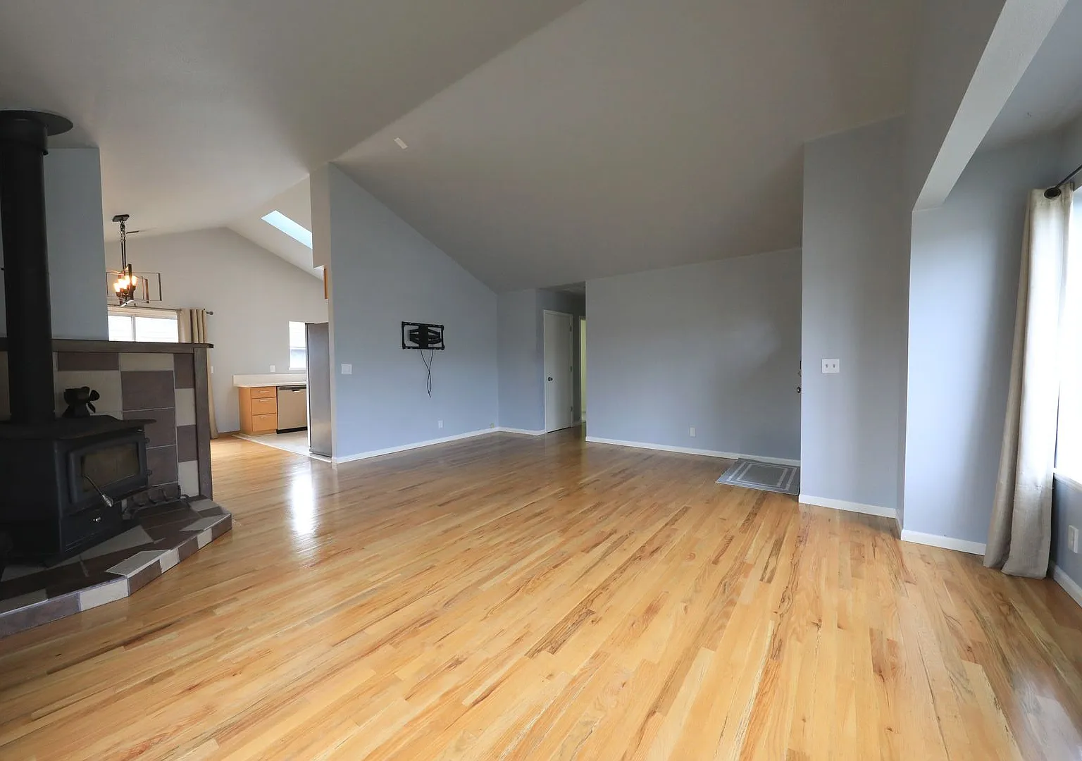 Spacious 3/2 in quiet neighborhood — Photo 3