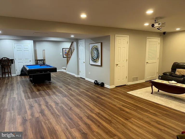 873 S York Dr — Photo 44