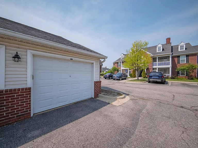 953 E Summerfield Glen Cir — Photo 20