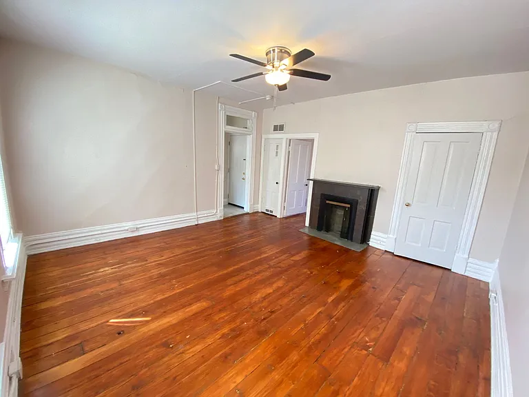 Worthington St 1445 HHR — Photo 3