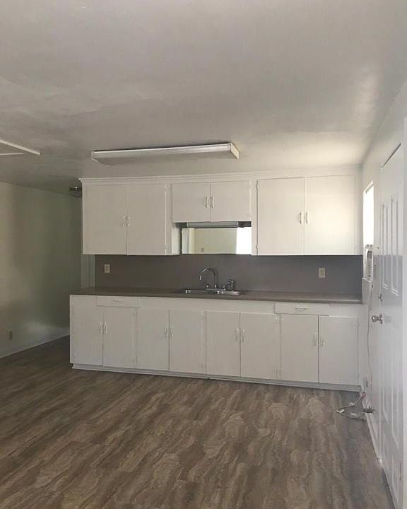 2nd image of 1308 1/2 15th St #2