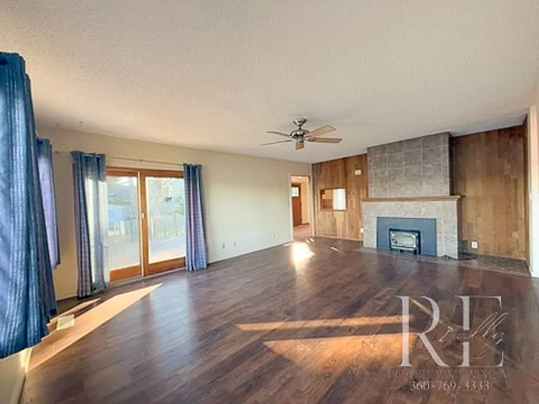 5765 Watauga Beach Dr E — Photo 4