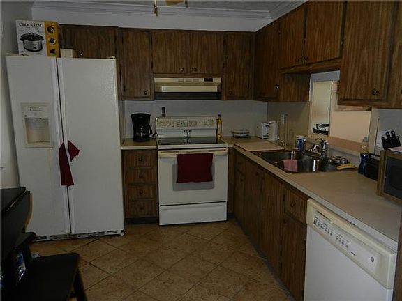 2nd image of 1025 SE 4th Ave APT 308