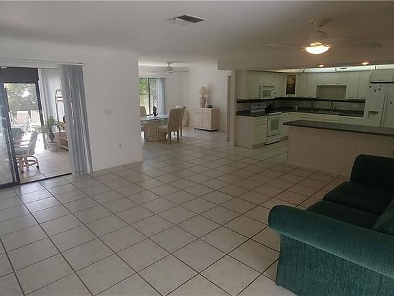 3rd image of 6949 Southwind Dr
