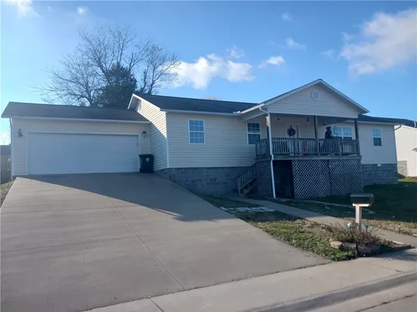 1303 Hank Blvd, Berryville, AR 72616