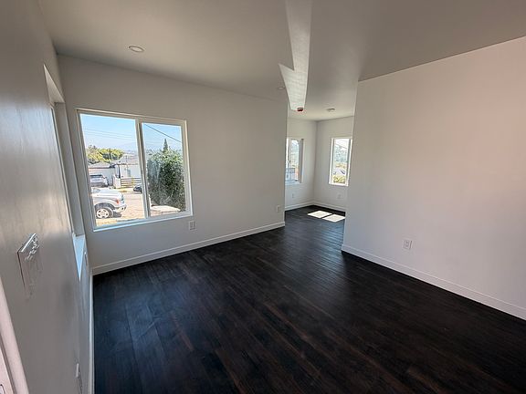 2nd image of 720 Iona Dr