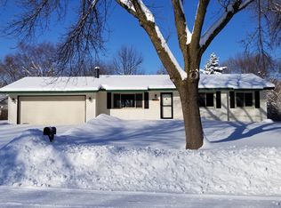 8531 Underwood Ln N, Maple Grove, MN 55369