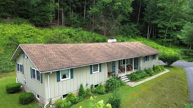 1st image of 423 Arch Dr