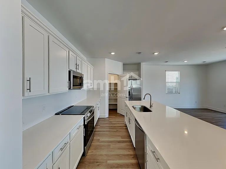 9635 E Harkes Dr — Photo 3