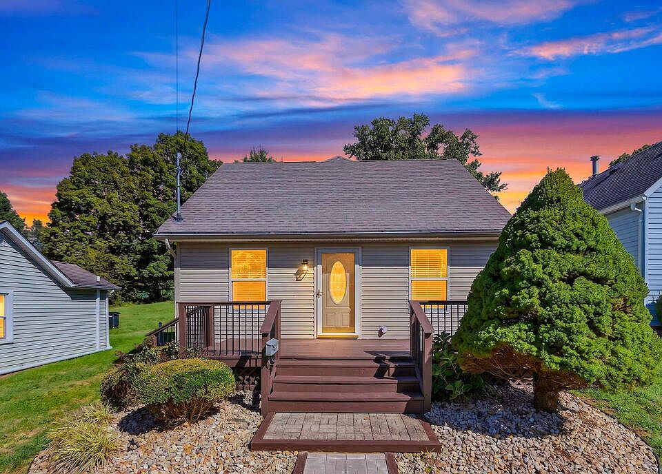 1st image of 16 Mitchell St