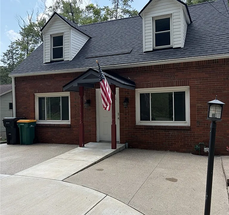 1113 Rochester Rd