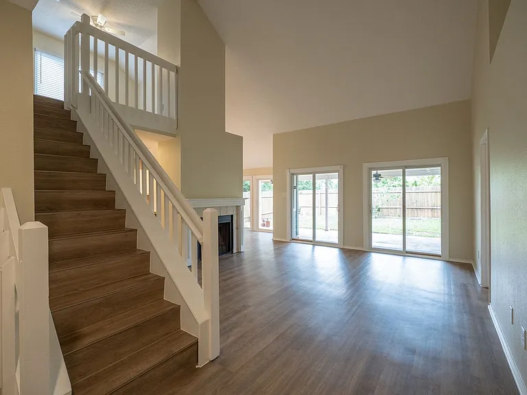 6307 Avery Island Ave — Photo 4