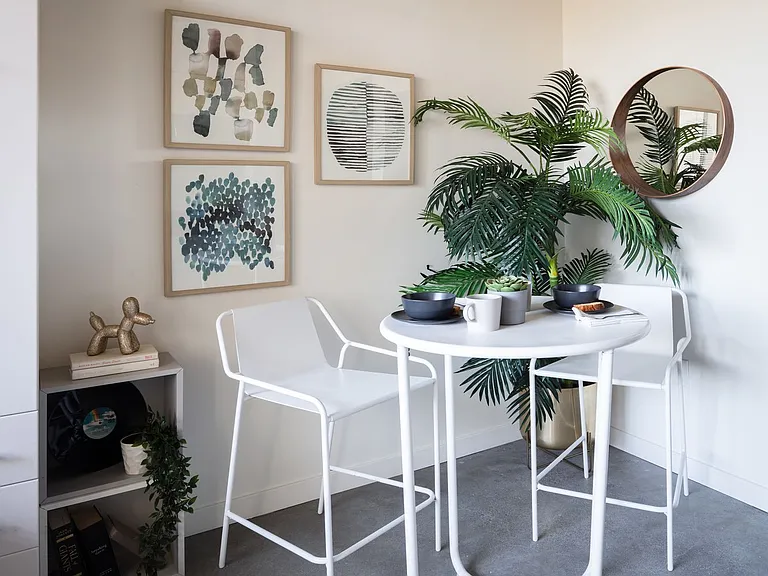 Ezabelle Apartments San Diego — Photo 33