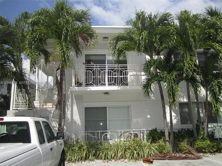 1034 Pennsylvania Ave #104 — Photo 14