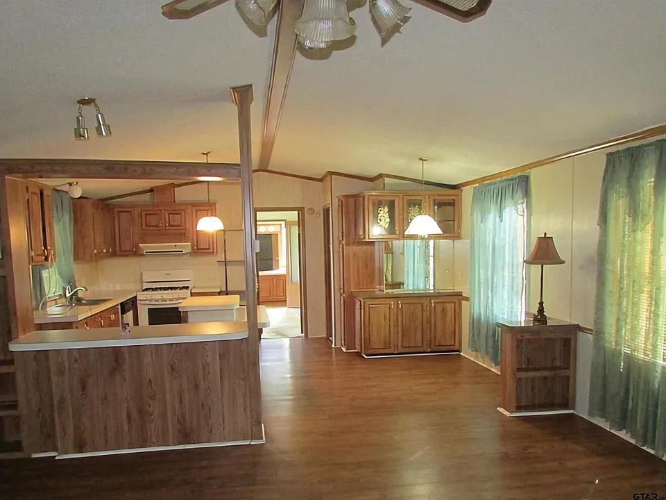 1st image of 20730 Meadowlark Dr