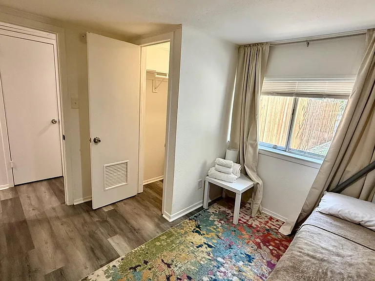 1802 E University Ave #A — Photo 11