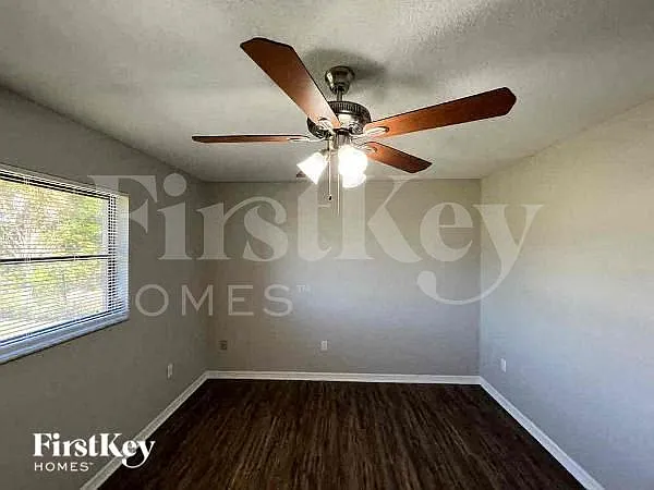 522 Beal St NW — Photo 6