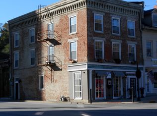 225 W 19th St, Alton, IL 62002