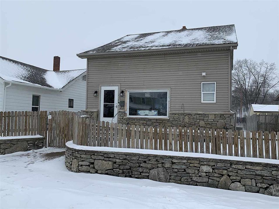 1st image of 2321 Iowa Ave