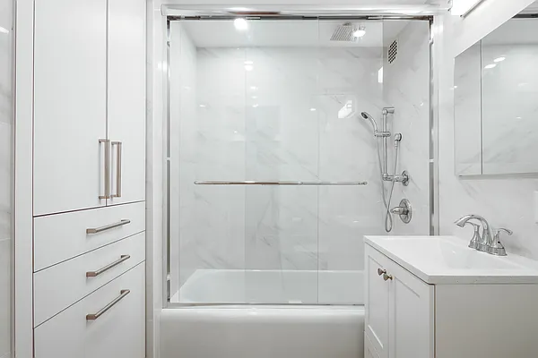 Rented by Samuel Realty Group LLC | media 15