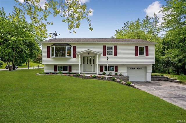 WELCOME TO 1 CRAIG PL WAPPINGERS FALLS NY 12590