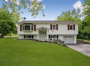 1 Craig Pl, Wappingers Falls, NY 12590