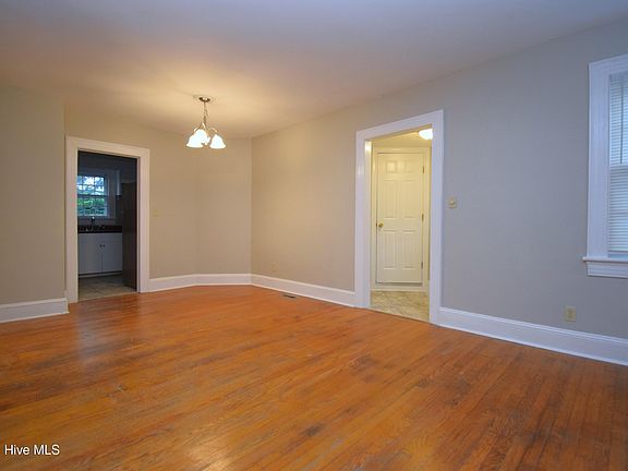 4th image of 204 N Eastern Street