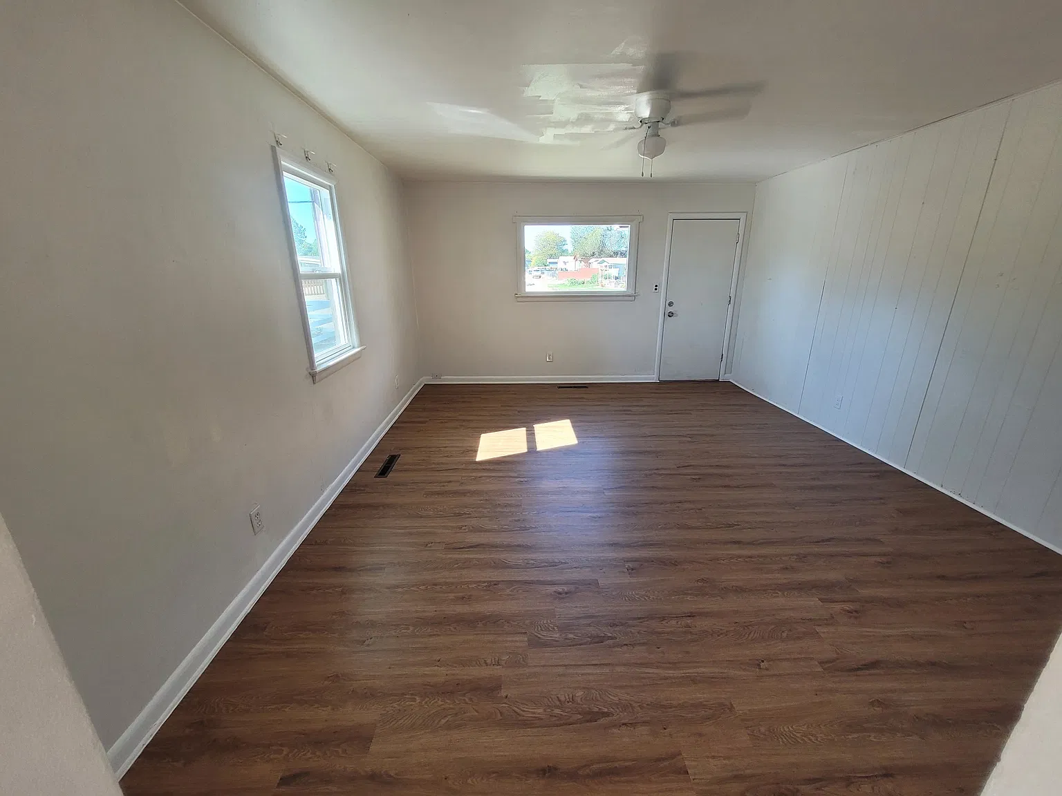 2028 Acero Ave — Photo 2