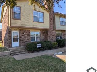 917 Vedral Pl, Cedar Hill, TX 75104