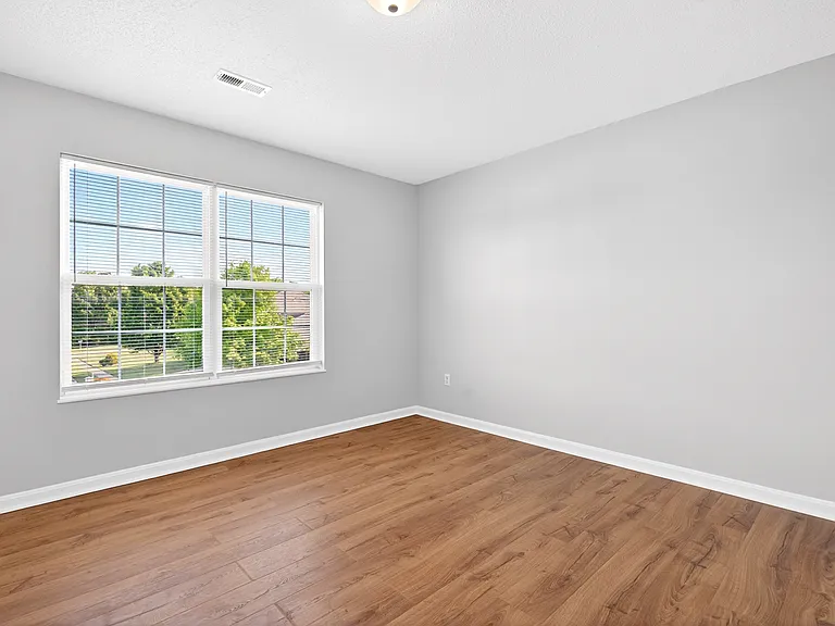 1220 Eastern St — Photo 33