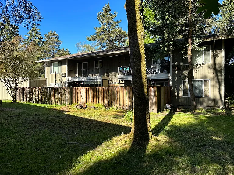 SW Terri Ct — Photo 17